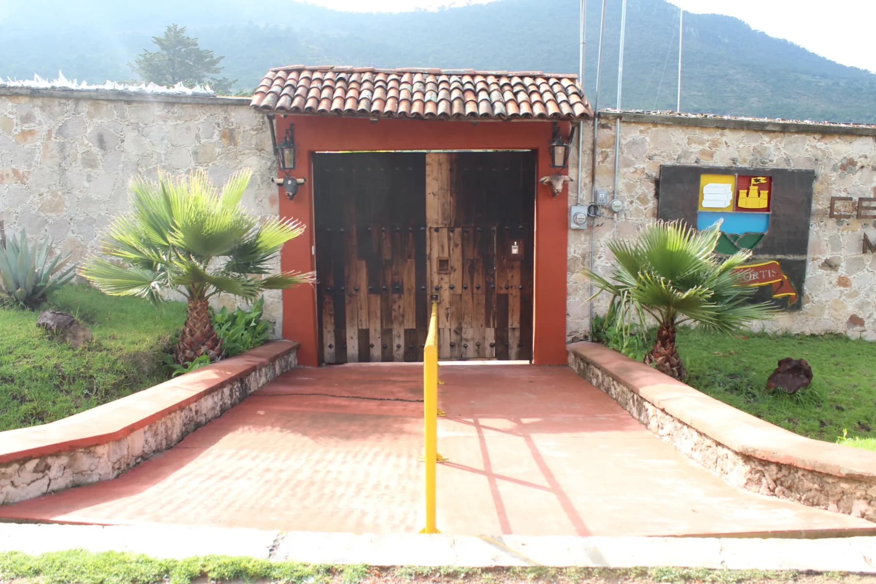 Entrada histórica de la Ex-Hacienda San Miguel Mimiahuapan